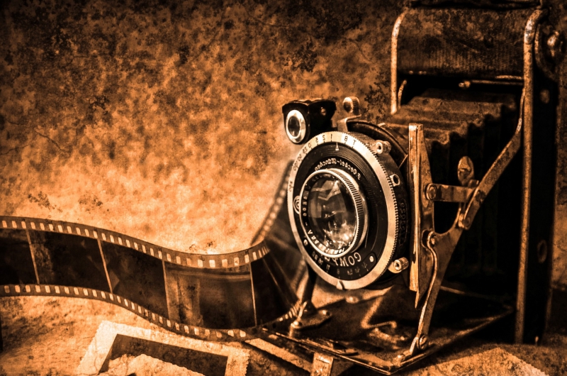 photographe-FREJUS-min_light-wood-night-camera-photography-vintage-1245236-pxhere.com